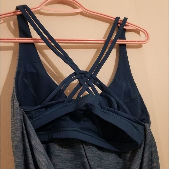 NWOT Lululemon Tank with built in bra Size 8 - Picture 8 of 8